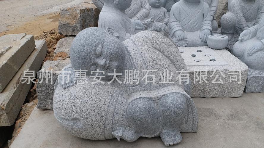 大鹏石业寺庙呆萌可爱石雕小沙弥练武小和尚雕塑大理石材质雕刻